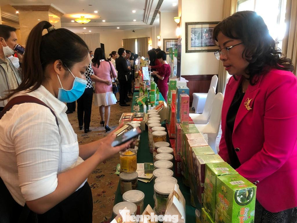 Dịch bệnh COVID-19 gây khó khăn cho doanh nghiệp xuất khẩu tại TPHCM