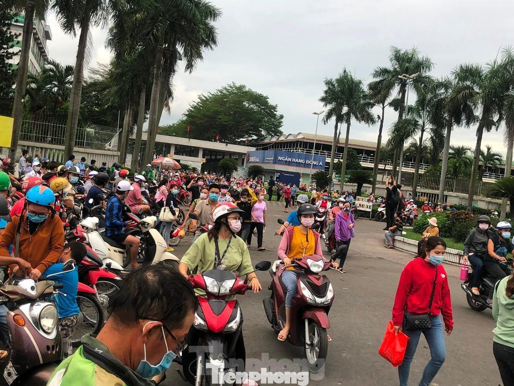 Sau khi có ca mắc COVID-19, Công ty Pouyuen siết chặt thêm quy định phòng chống dịch COVID-19 Sau khi có ca mắc COVID-19, Công ty Pouyuen siết chặt thêm quy định phòng chống dịch COVID-19