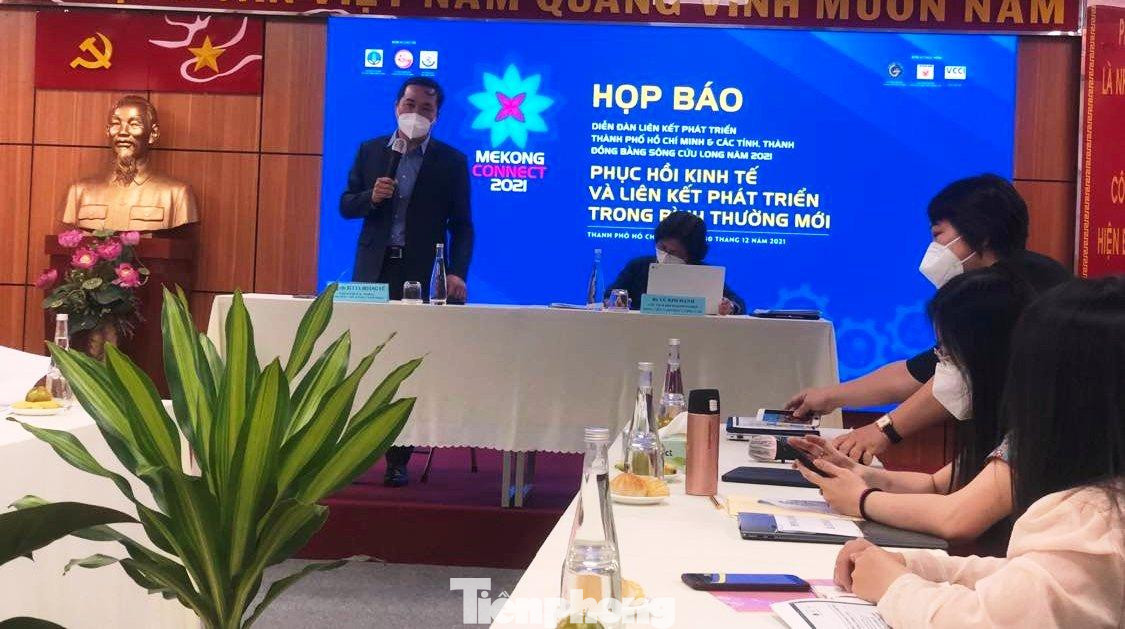 Ông Bùi Tá Hoàng Vũ - Giám đốc Sở Công thương TPHCM phát biểu tại buổi họp báo Ông Bùi Tá Hoàng Vũ - Giám đốc Sở Công thương TPHCM phát biểu tại buổi họp báo