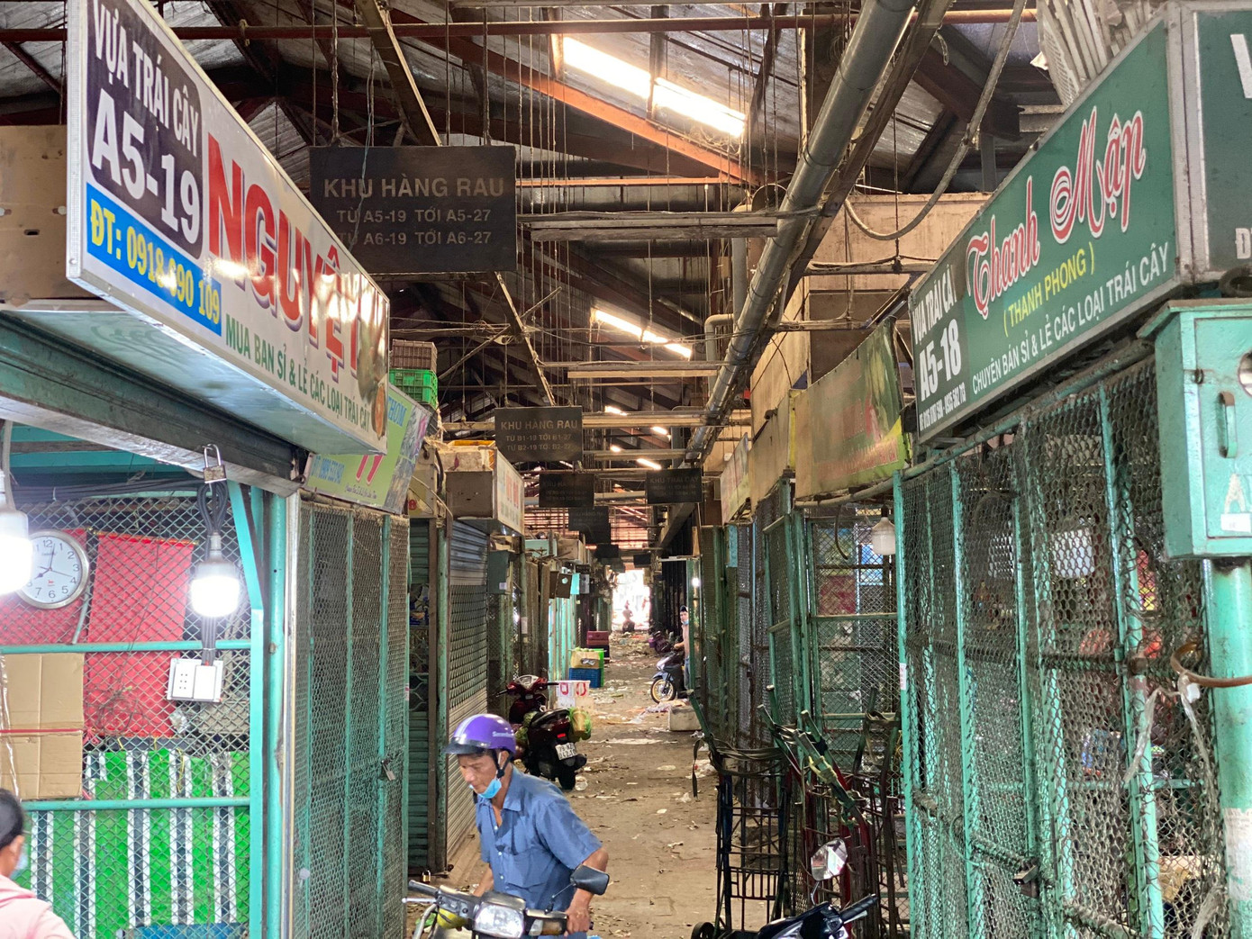 Khu nhà lồng chợ đầu mối Thủ Đức trống trơn Khu nhà lồng chợ đầu mối Thủ Đức trống trơn