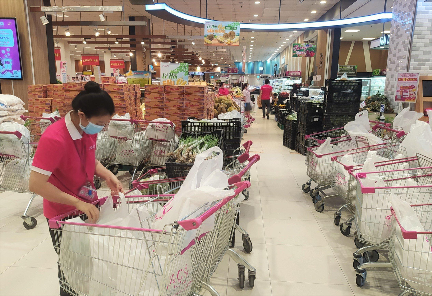 Những đơn hàng đặt qua các địa phương ngập siêu thị Những đơn hàng đặt qua các địa phương ngập siêu thị