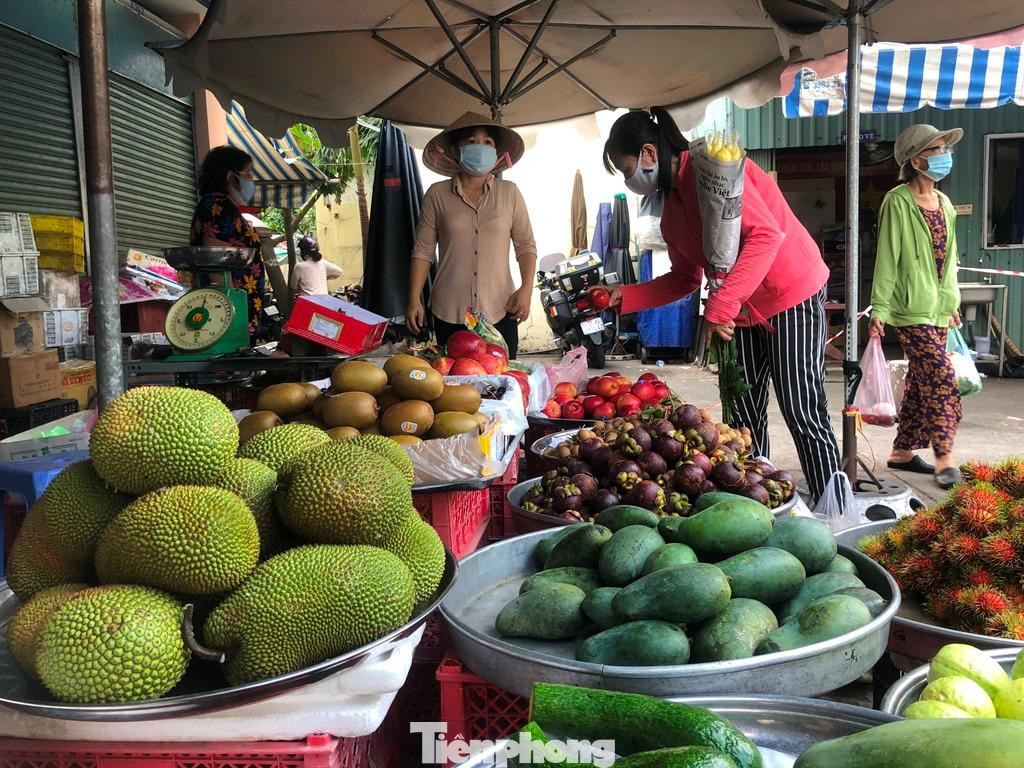 Đa số các mặt hàng trái cây, rau củ đã bắt đầu về nhiều Đa số các mặt hàng trái cây, rau củ đã bắt đầu về nhiều