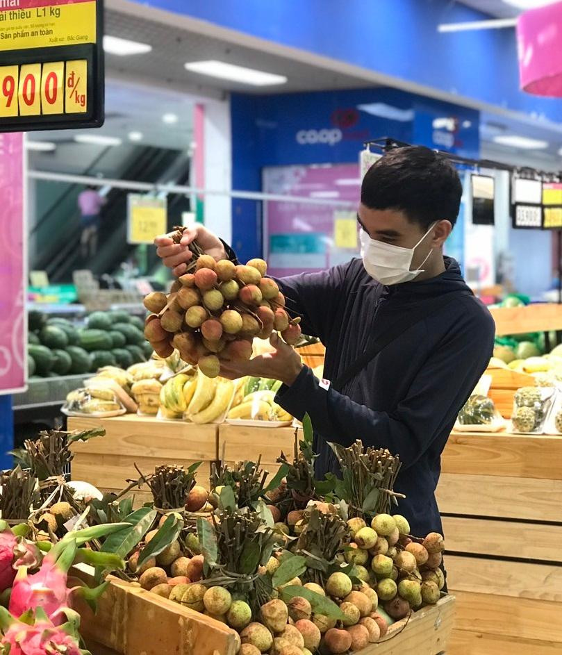 Vải thiều ở siêu thị có giá từ 21.900 - 40.500 đồng/kg