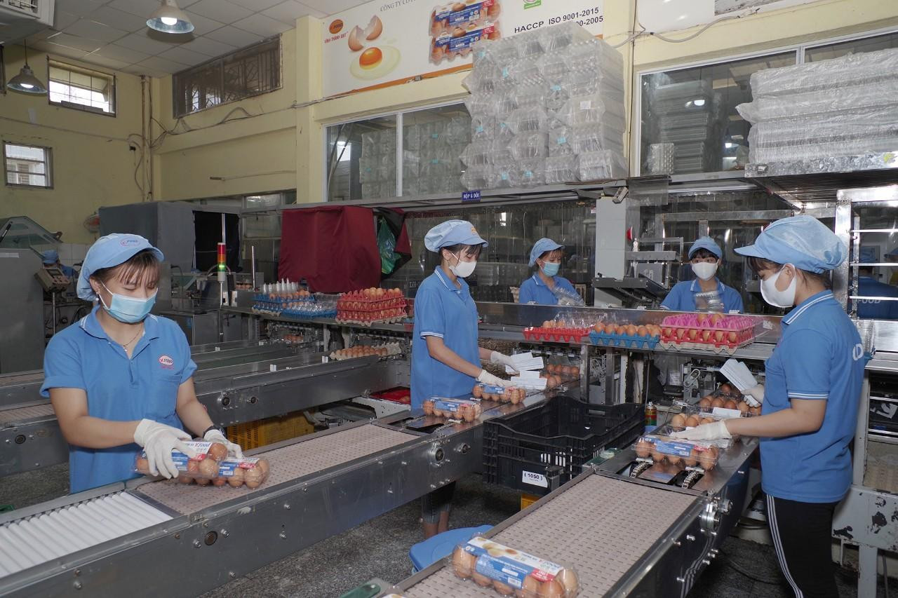 Doanh nghiệp thực phẩm bám trụ thực hiện "3 tại chỗ" để không đứt chuỗi cung ứng