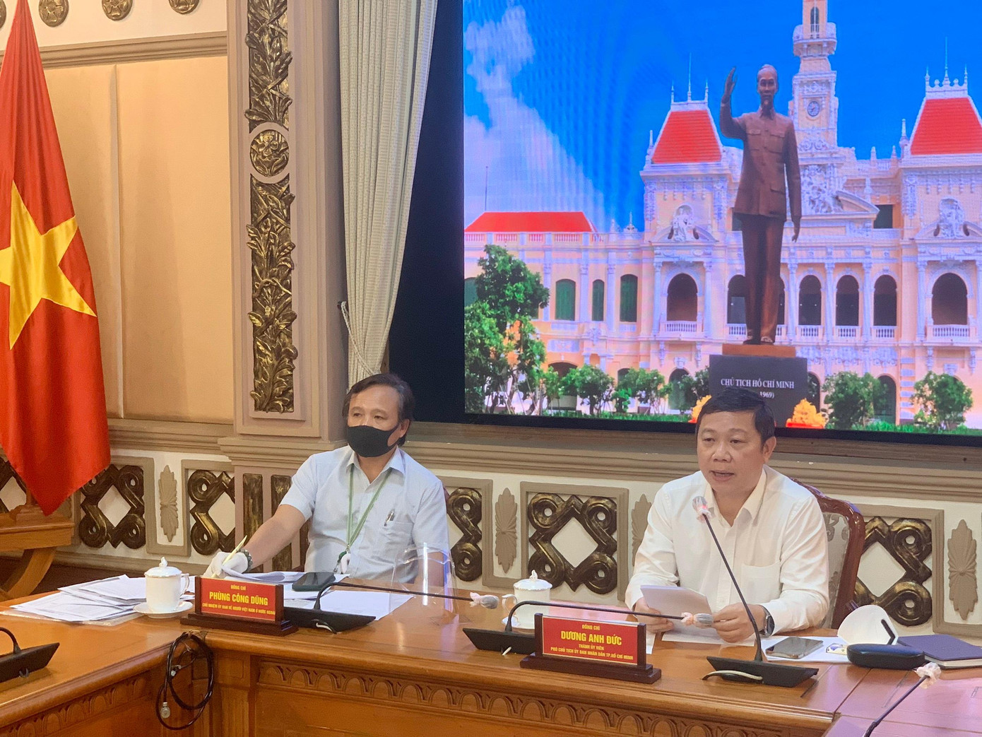 Phó chủ tịch UBND TP Dương Anh Đức bày tỏ sự trân trọng với các hiến kế, góp ý và sự chung tay hỗ trợ TPHCM của kiều bào thời gian qua. Phó chủ tịch UBND TP Dương Anh Đức bày tỏ sự trân trọng với các hiến kế, góp ý và sự chung tay hỗ trợ TPHCM của kiều bào thời gian qua.