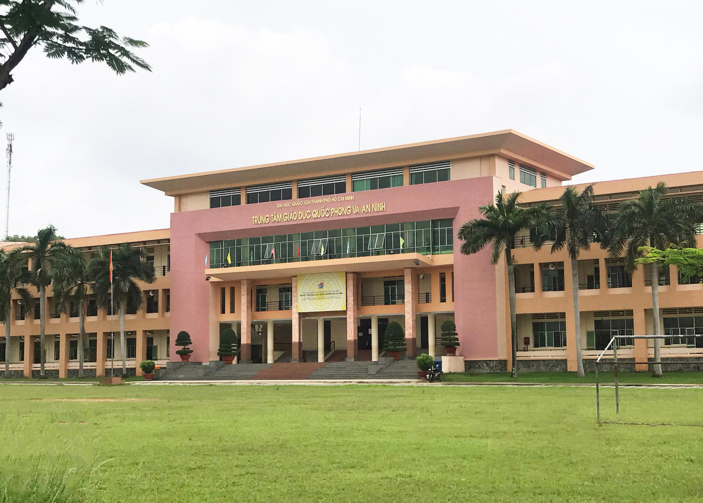 Trung tâm Giáo dục Quốc phòng và An Ninh thuộc Đại học Quốc gia TPHCM sẽ trở thành Bệnh viện Dã chiến thu dung điều trị COVID-19 số 1, dự kiến hoạt động vào ngày 26/6