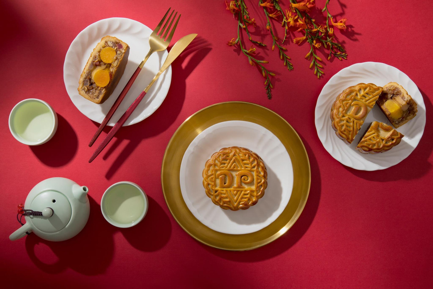 Năm nay công ty Đại Phát vẫn làm bánh trung thu nhưng tập trung vào sản phẩm chủ lực là những Lễ hộp sang trọng, có thông điệp ý nghĩa, rất thích hợp để làm quà tặng. Năm nay công ty Đại Phát vẫn làm bánh trung thu nhưng tập trung vào sản phẩm chủ lực là những Lễ hộp sang trọng, có thông điệp ý nghĩa, rất thích hợp để làm quà tặng.