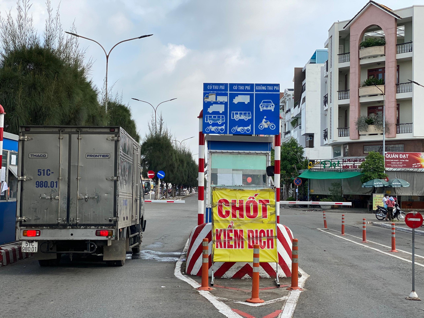 TPHCM sẽ lập các vùng đệm, trạm trung chuyển để không đứt gãy chuỗi cung ứng lương thực thực phẩm (ảnh: Quốc Thái) TPHCM sẽ lập các vùng đệm, trạm trung chuyển để không đứt gãy chuỗi cung ứng lương thực thực phẩm (ảnh: Quốc Thái)