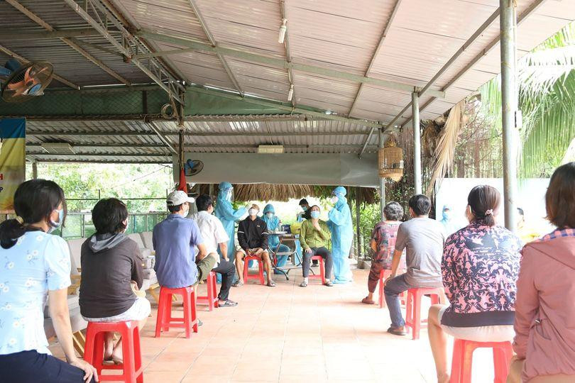 TPHCM xét nghiệm COVID-19 (ảnh:HCDC) TPHCM xét nghiệm COVID-19 (ảnh:HCDC)