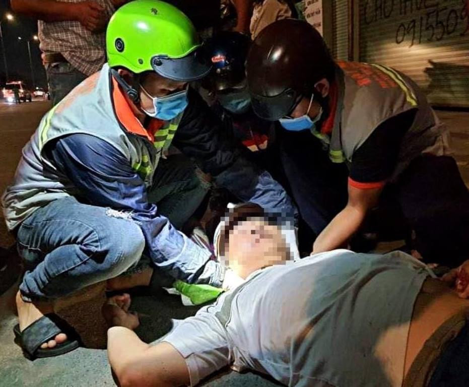 Mỗi khi có cuộc gọi của người dân báo tin có người gặp nạn, các thành viên của đội đều có mặt để hỗ trợ miễn phí