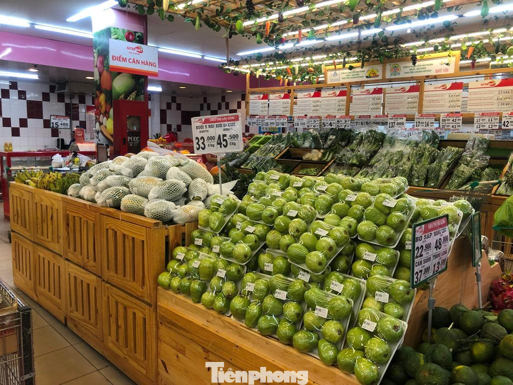 Siêu thị đầy ắp hàng tươi ngon, giá bình ổn Siêu thị đầy ắp hàng tươi ngon, giá bình ổn