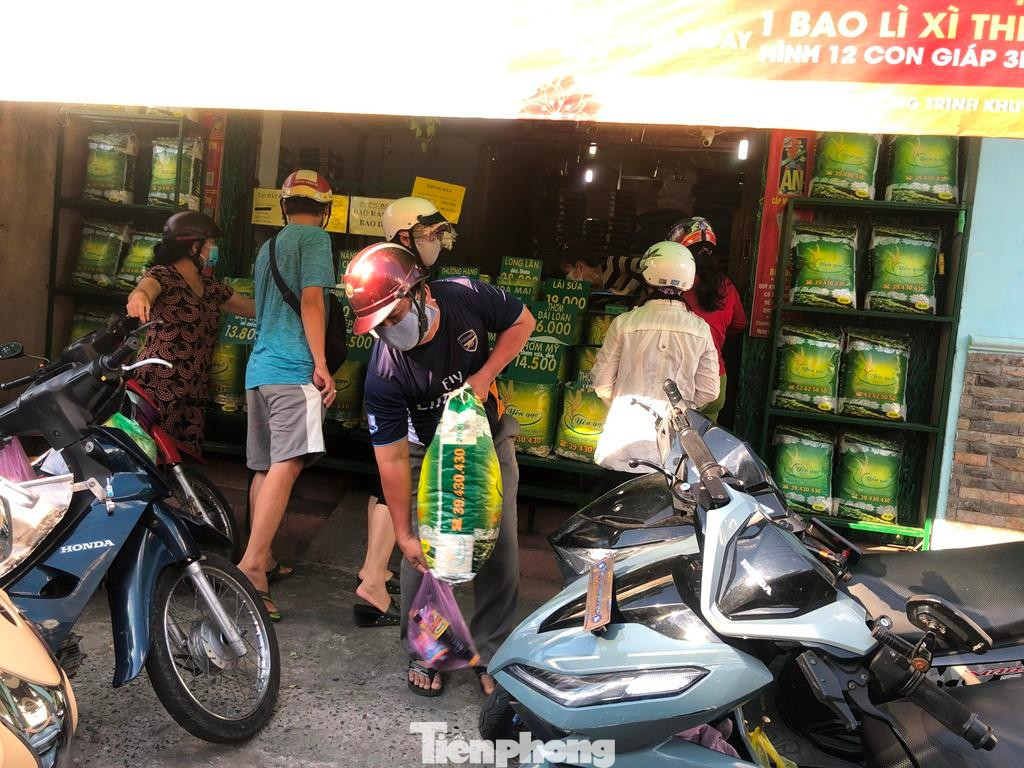 Gạo là lương thực không thể thiếu trong mỗi gia đình