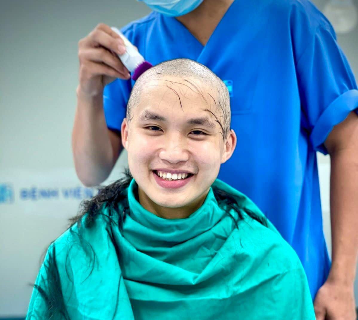 Nụ cười BS Đặng Minh Hiệu đã truyền cảm hứng cho rất nhiều bác sĩ trẻ (ảnh: N.P)