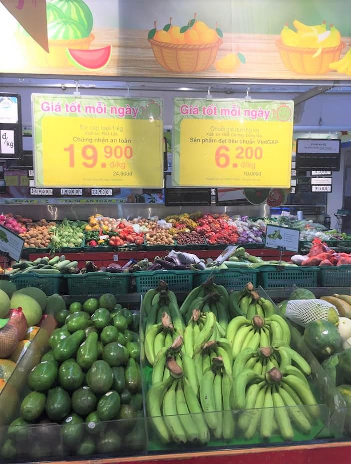 Hàng hóa đảm bảo tại các quầy kệ Hàng hóa đảm bảo tại các quầy kệ