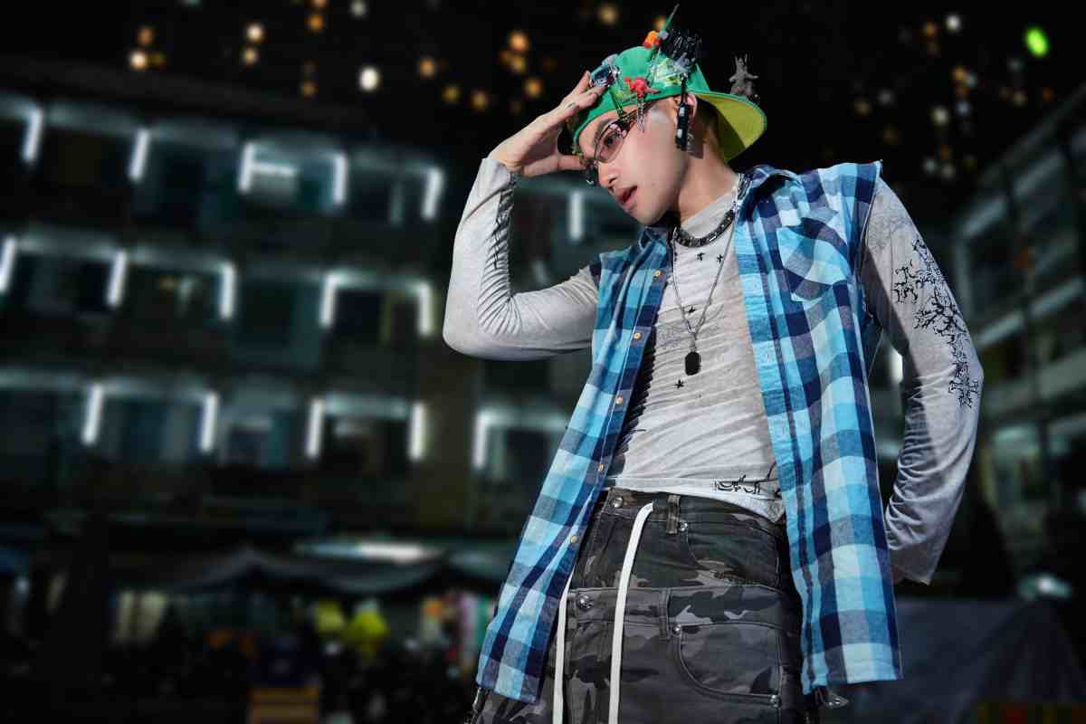 Thể Thiên gây ấn tượng với màn 'chào sân' của mình khi làm mới nhạc Trịnh. Thể Thiên gây ấn tượng với màn 'chào sân' của mình khi làm mới nhạc Trịnh.