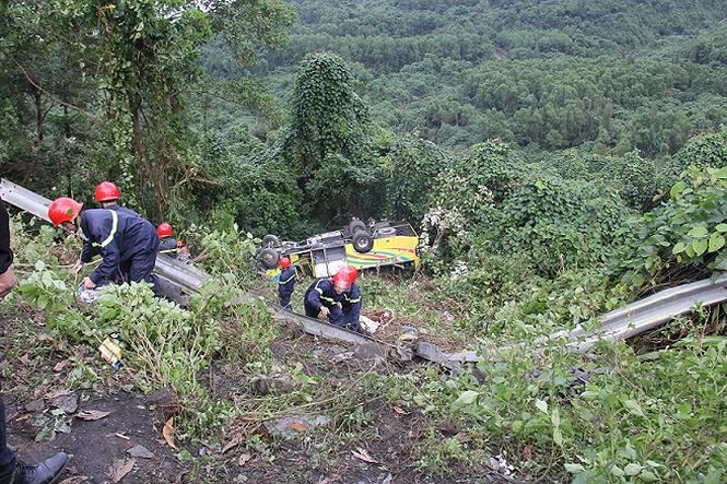 Lật xe khách trên đèo Hải Vân: Chuyến đi thực tập định mệnh ảnh 1