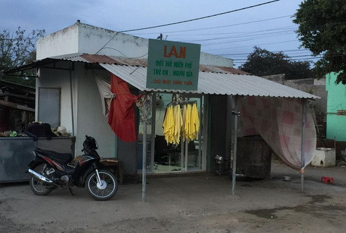 Hơn 50 cảnh sát giải cứu 2 bé trai bị cậu ruột khống chế trong nhà ảnh 1