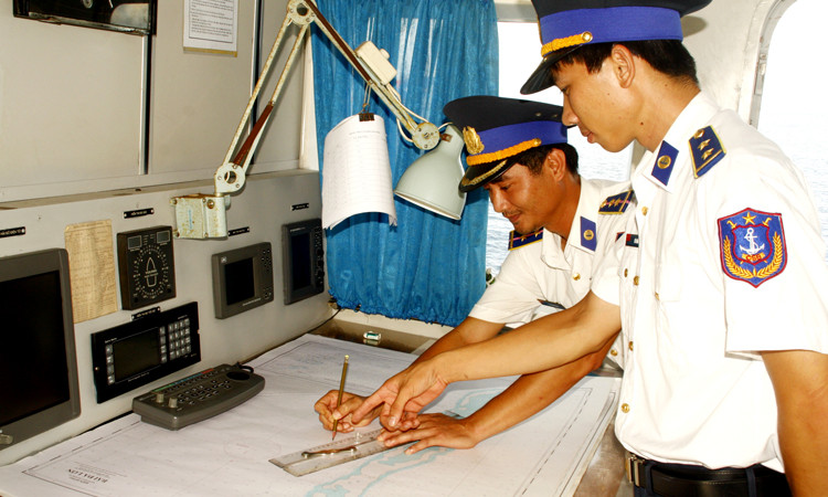 Xác định vị trí, định vị hải trình tuần tra trên hải đồ