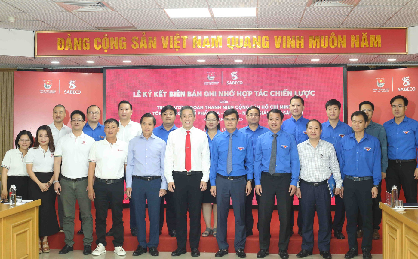 Các đại biểu tham dự buổi lễ ký kết.