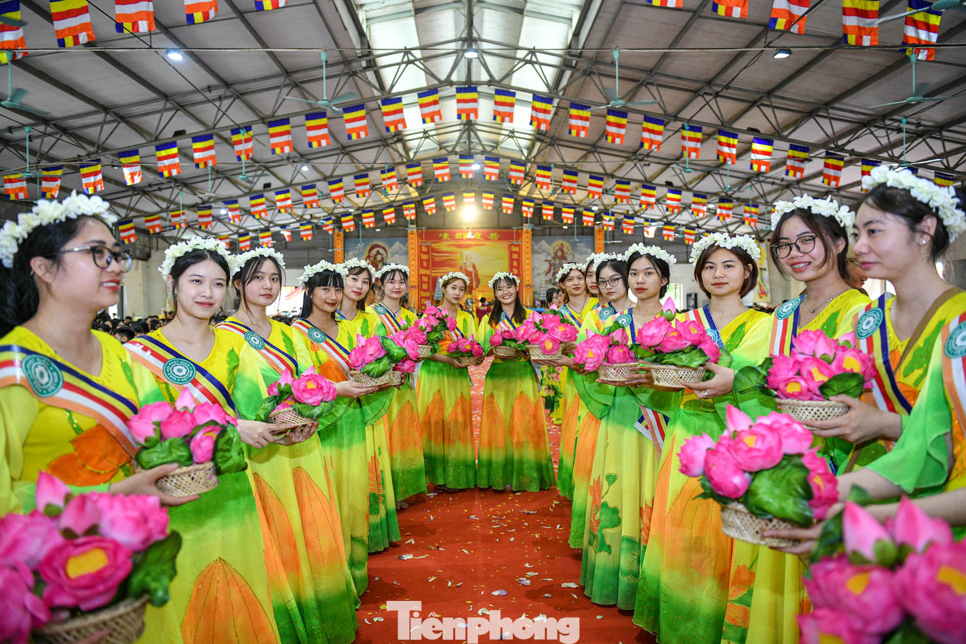 Nhiều tiết mục văn nghệ được trình diễn tại buổi khai mạc. Nhiều tiết mục văn nghệ được trình diễn tại buổi khai mạc.