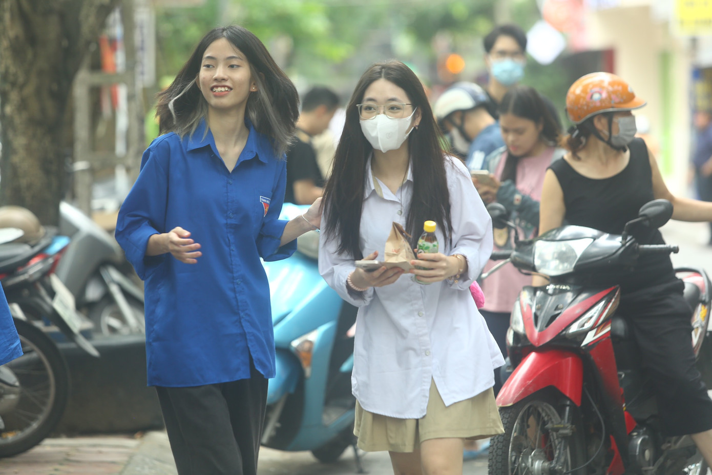 Nhiều thí sinh vui vẻ, tự tin hơn khi nhận được những món quà nhỏ này.