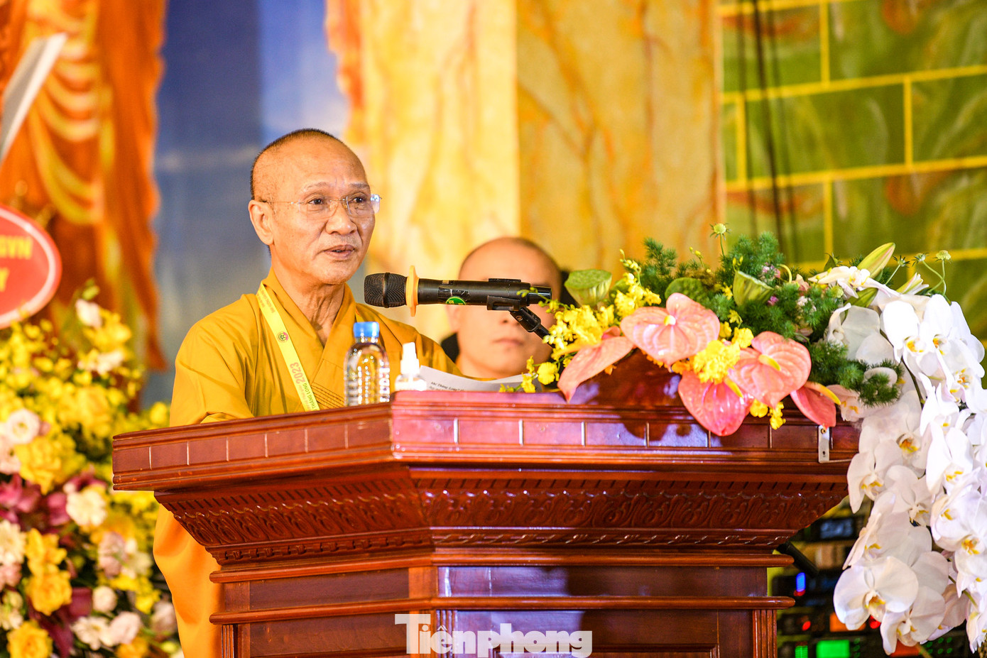 Hòa thượng Thích Thanh Điện, Trưởng ban Tổ chức hội trại phát biểu khai mạc nhấn mạnh hội trại “Tuổi trẻ và Phật giáo” với chủ đề “Hào khí Thăng Long” lần II muốn trao gửi tới các bạn trẻ - những học sinh, sinh viên, những bạn trẻ thanh thiếu niên Phật tử tình thương yêu to lớn, tinh thần độc lập, tự lực, tự cường, truyền thống yêu nước, thương nòi, hiếu kính, chăm học của dân tộc. Hòa thượng Thích Thanh Điện, Trưởng ban Tổ chức hội trại phát biểu khai mạc nhấn mạnh hội trại “Tuổi trẻ và Phật giáo” với chủ đề “Hào khí Thăng Long” lần II muốn trao gửi tới các bạn trẻ - những học sinh, sinh viên, những bạn trẻ thanh thiếu niên Phật tử tình thương yêu to lớn, tinh thần độc lập, tự lực, tự cường, truyền thống yêu nước, thương nòi, hiếu kính, chăm học của dân tộc.