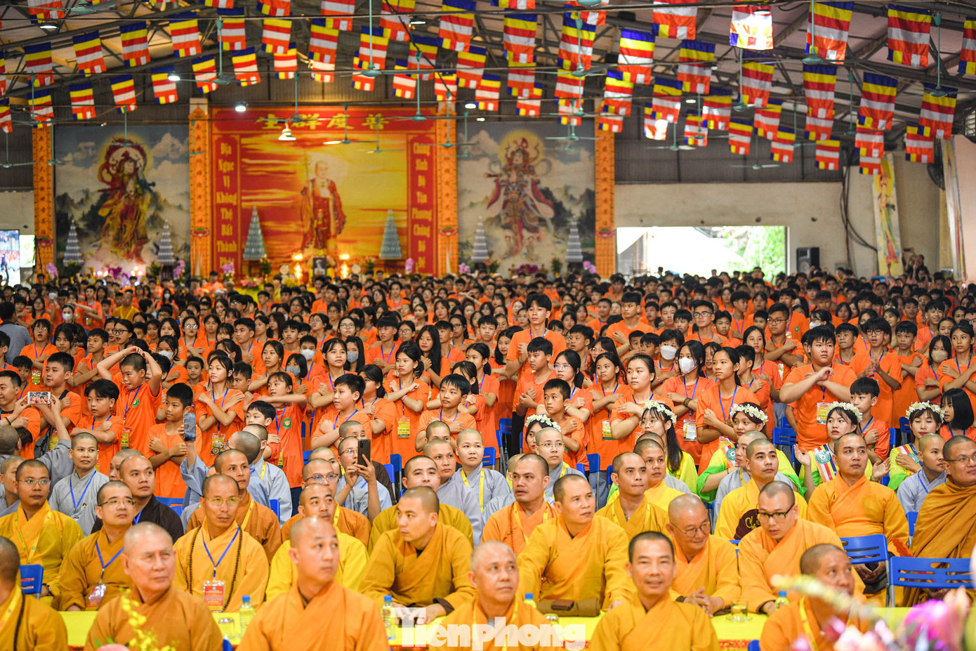 Hội trại với sự tham gia của gần 2.000 bạn trẻ có độ tuổi từ 12 đến 25, được chọn lọc từ Ban Hướng dẫn Phật tử 24 tỉnh, thành khu vực phía Bắc gồm: Hà Nội, Hà Nam, Ninh Bình, Nam Định, Thái Bình, Hải Dương, TP.Hải Phòng, Quảng Ninh, Bắc Ninh, Bắc Giang, Hưng Yên, Vĩnh Phúc, Phú Thọ, Yên Bái, Lào Cai, Thái Nguyên, Tuyên Quang, Hòa Bình, Lai Châu, Điện Biên, Sơn La, Hà Giang, Cao Bằng, Bắc Cạn, Thanh Hóa, Nghệ An. Hội trại với sự tham gia của gần 2.000 bạn trẻ có độ tuổi từ 12 đến 25, được chọn lọc từ Ban Hướng dẫn Phật tử 24 tỉnh, thành khu vực phía Bắc gồm: Hà Nội, Hà Nam, Ninh Bình, Nam Định, Thái Bình, Hải Dương, TP.Hải Phòng, Quảng Ninh, Bắc Ninh, Bắc Giang, Hưng Yên, Vĩnh Phúc, Phú Thọ, Yên Bái, Lào Cai, Thái Nguyên, Tuyên Quang, Hòa Bình, Lai Châu, Điện Biên, Sơn La, Hà Giang, Cao Bằng, Bắc Cạn, Thanh Hóa, Nghệ An.