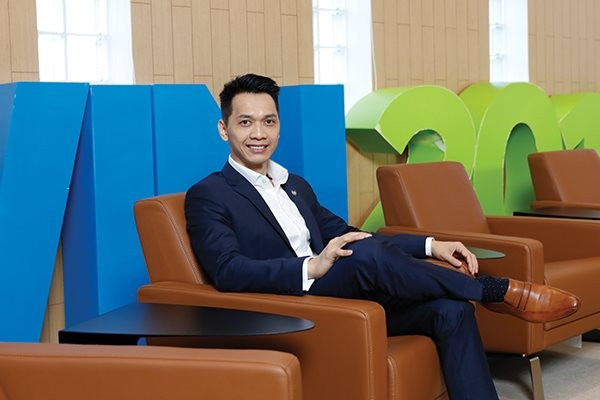 Tài sản Chủ tịch Hội đồng quản trị Ngân hàng TMCP Á Châu Trần Hùng Huy vừa tăng thêm khoảng 500 tỷ đồng. Tài sản Chủ tịch Hội đồng quản trị Ngân hàng TMCP Á Châu Trần Hùng Huy vừa tăng thêm khoảng 500 tỷ đồng.