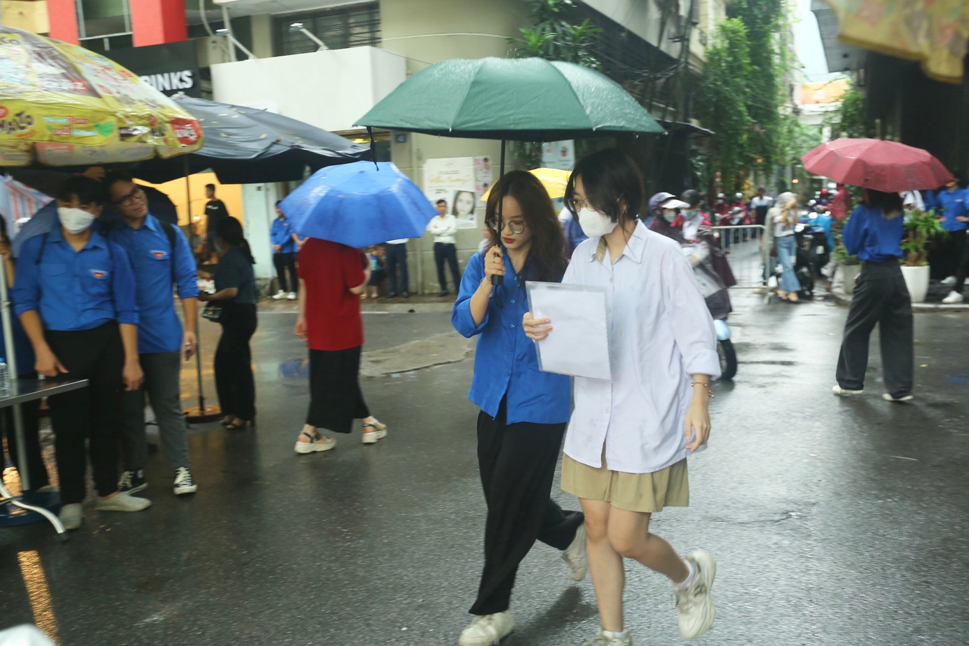 Hình ảnh đẹp trong kỳ thi tốt nghiệp THPT 2023.