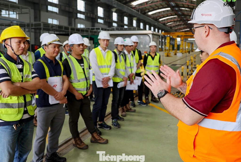 Hiện, nhiều nhân viên kỹ thuật, nhân viên lái tàu đã tuyển dụng đang được đào tạo, hướng dẫn nghiệp vụ tại các ga depot, nhà điều hành dự án.