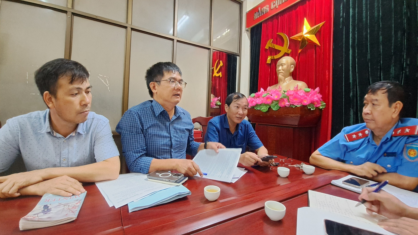 Đại diện chủ đầu tư và liên danh nhà thầu làm việc tại trụ sở TTGT Hoàng Mai. Đại diện chủ đầu tư và liên danh nhà thầu làm việc tại trụ sở TTGT Hoàng Mai.