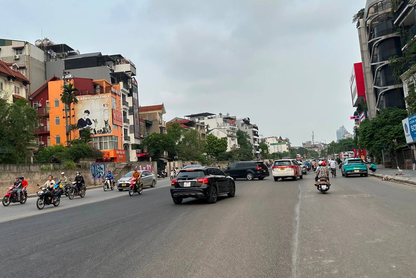 Sở GTVT Hà Nội thông báo cho phép xe lưu thông bình thường trên đường Âu Cơ mở rộng. Ảnh: A.Trọng Sở GTVT Hà Nội thông báo cho phép xe lưu thông bình thường trên đường Âu Cơ mở rộng. Ảnh: A.Trọng