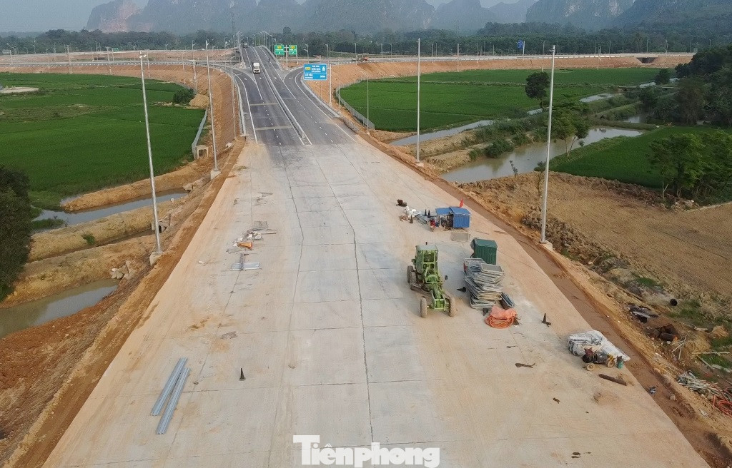 Nút giao Đồng Thắng giúp xe di chuyển từ Hà Nội đi về khu vực sân bay Thọ Xuân, các khu kinh tế phía Nam thành phố Thanh Hóa sẽ gần nhất.