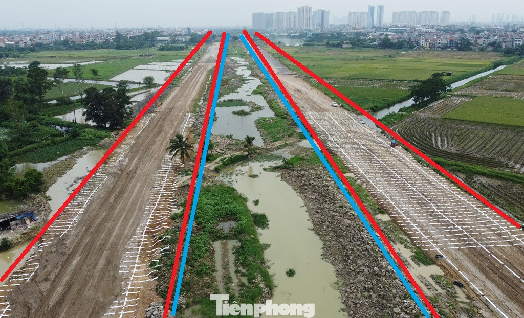 Trong đó đoạn qua quận Hà Đông đã hình thành hai làn đường song hành (đường màu đỏ) của đường cao tốc Vành đai 4 trong tương lai (đường trong khung màu xanh)