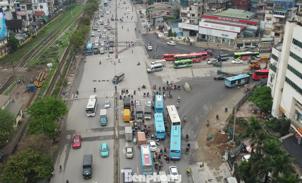 Trong 2 ngày thực hiện đầu tiên tại đây, nút giao Giải Phóng - Kim Đồng đã giảm lưu lượng xe.