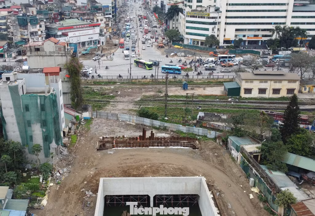 Dự kiến, từ tháng 5/2024 việc khoan, đào hầm vượt đường Giải Phóng để thông đường Vành đai 2,5 sang đường Kim Đồng sẽ được các đơn vị thi công thực hiện.