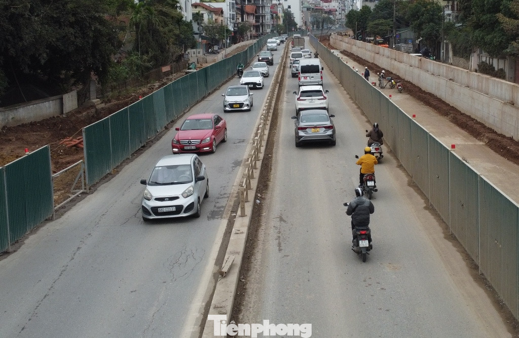 Do lưu lượng giao thông lớn, đặc biệt là chiều nội thành (Ba Đình) đi sân bay Nội Bài, trong khi lòng đường chỉ rộng 2 làn xe, nên từ năm 2018 thành phố Hà Nội đã phê duyệt dự án xây dựng nút giao An Dương (giai đoạn 1) và nâng cấp, mở rộng đường Nghi Tàm - Âu Cơ - Nhật Tân (giai đoạn 2) lên 6 đến 8 làn xe. Do lưu lượng giao thông lớn, đặc biệt là chiều nội thành (Ba Đình) đi sân bay Nội Bài, trong khi lòng đường chỉ rộng 2 làn xe, nên từ năm 2018 thành phố Hà Nội đã phê duyệt dự án xây dựng nút giao An Dương (giai đoạn 1) và nâng cấp, mở rộng đường Nghi Tàm - Âu Cơ - Nhật Tân (giai đoạn 2) lên 6 đến 8 làn xe.