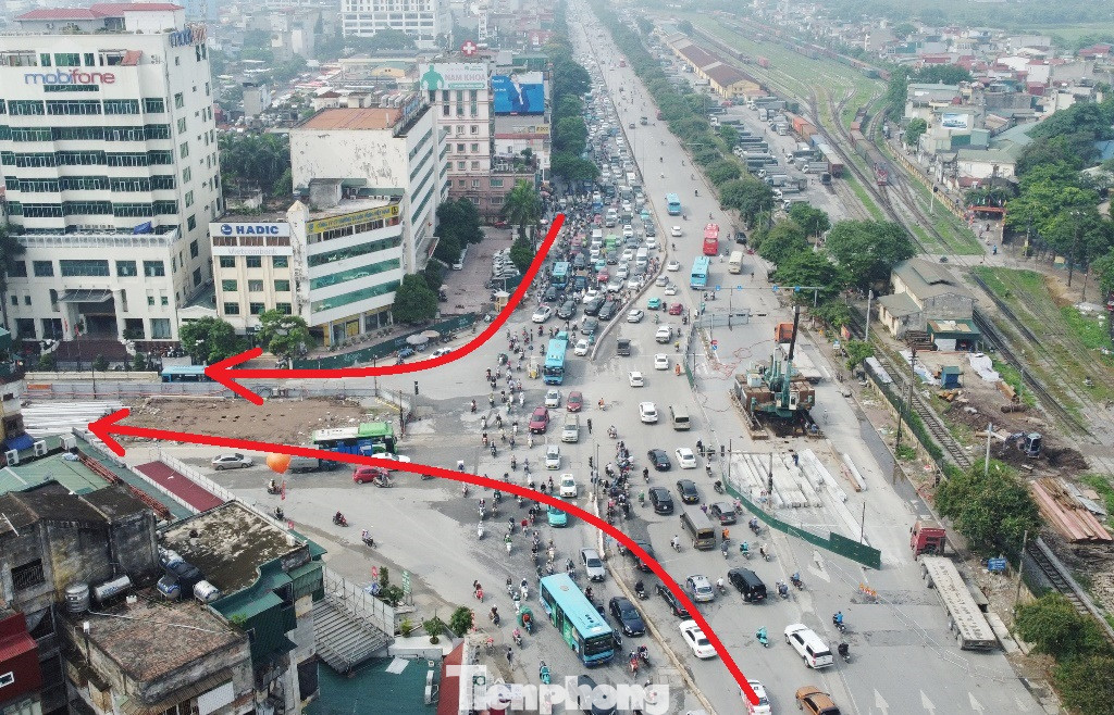 Hôm nay (17/6) là ngày đầu tuần đầu tiên cấm một số loại xe vào đường Kim Đồng. Trong đó cấm toàn bộ xe tải từ đường Giải Phóng đi vào ban ngày. Hôm nay (17/6) là ngày đầu tuần đầu tiên cấm một số loại xe vào đường Kim Đồng. Trong đó cấm toàn bộ xe tải từ đường Giải Phóng đi vào ban ngày.