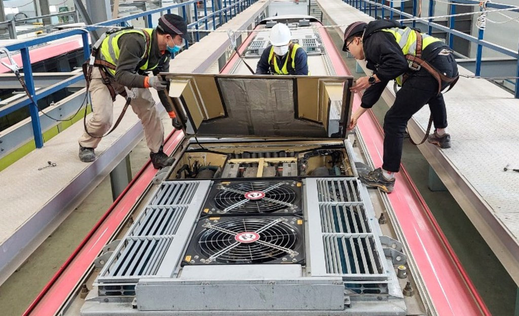 Ông Nguyễn Bá Sơn, Phó Trưởng Ban Quản lý đường sắt đô thị Hà Nội (MRB) cho biết, tàu vận hành đã đạt được các yêu cầu đặt ra.