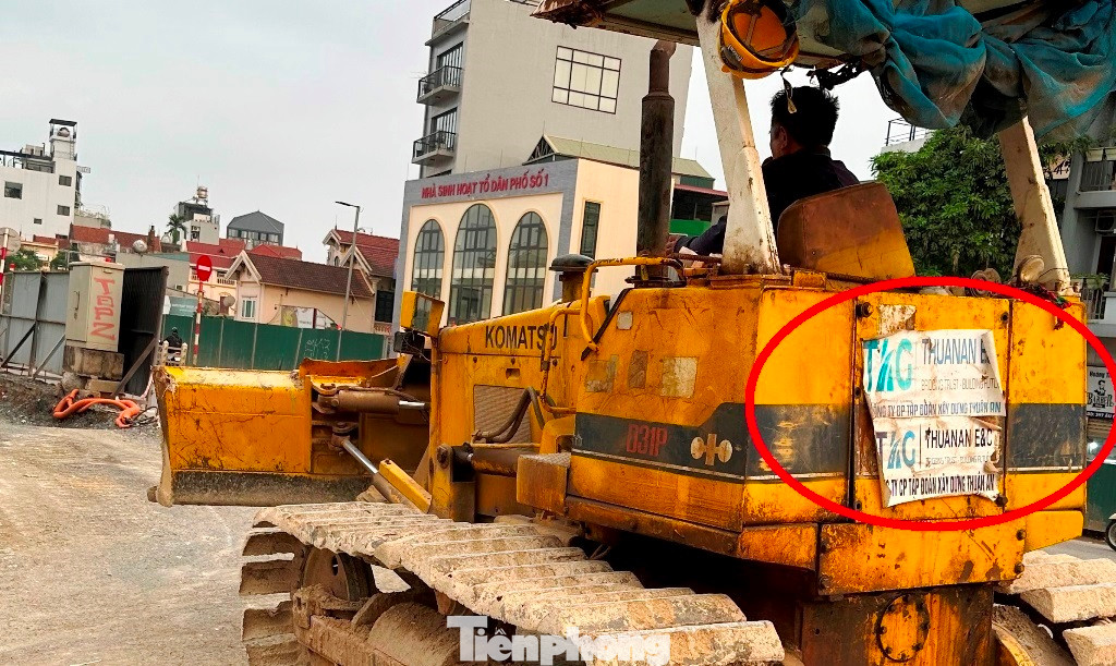 Tại gói thầu số 40 do Tập đoàn Thuận An thi công vẫn ngổn ngang, đoạn dự án từ nút giao Xuân Diệu đến Lạc Long Quân chưa có đoạn nào hoàn thành. Tại gói thầu số 40 do Tập đoàn Thuận An thi công vẫn ngổn ngang, đoạn dự án từ nút giao Xuân Diệu đến Lạc Long Quân chưa có đoạn nào hoàn thành.