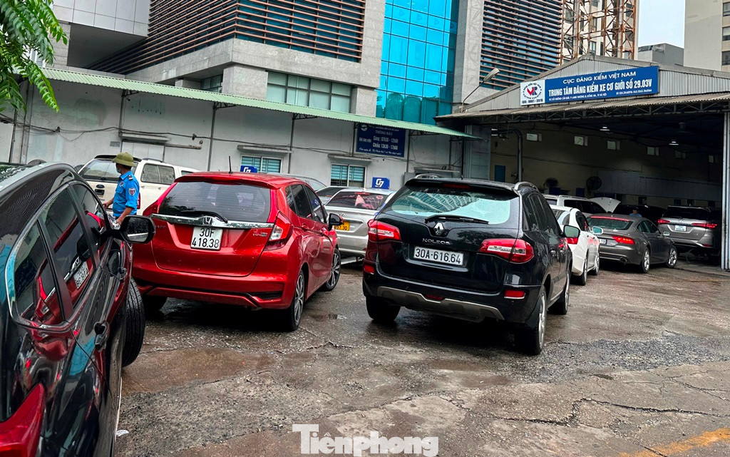 Cũng trong ngày 7/5, lãnh đạo Cục Đăng kiểm Việt Nam cho rằng, như vậy là TTĐK Cầu Giấy không thực hiện đúng chỉ đạo của cơ quan quản lý Nhà nước.
