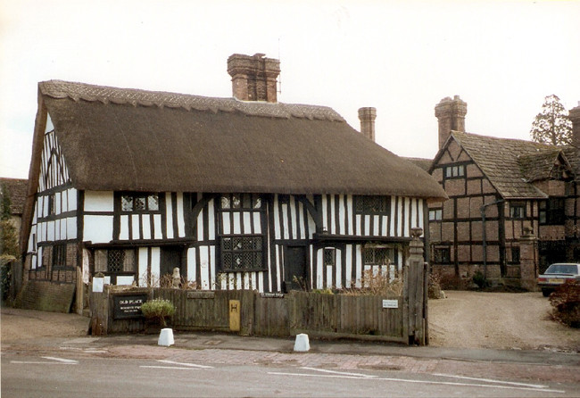  Cung điện cổ được xây dựng trong năm 1590