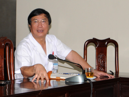 Giám đốc BV Lao phổi Trung ương trao đổi với báo chí sáng 2/4