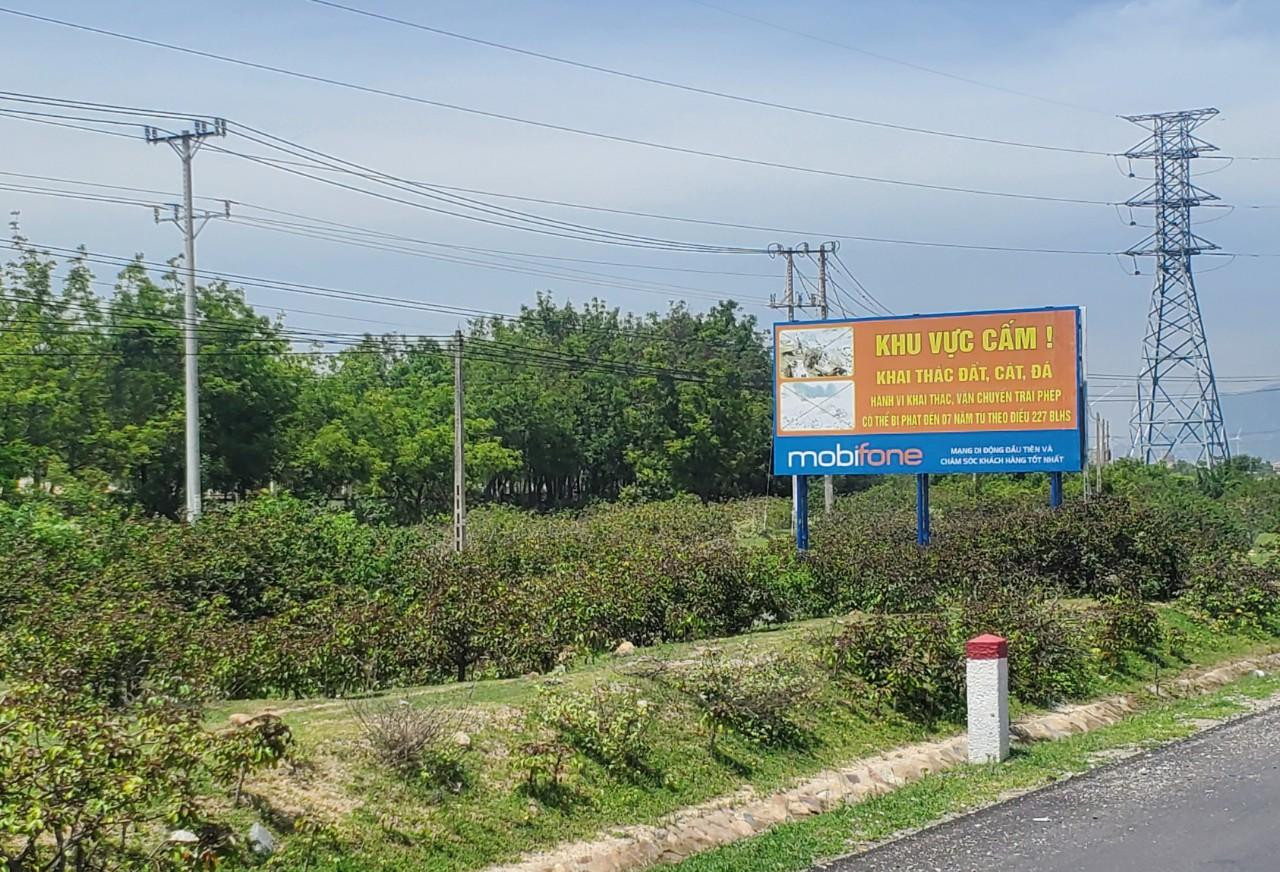 Đây là khu vực cấm khai thác cát Đây là khu vực cấm khai thác cát