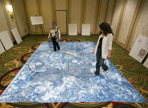 Các nhà chiêm tinh tại Hội nghị Chiêm tinh học, Chicago, Mỹ. Ảnh: USA Today 