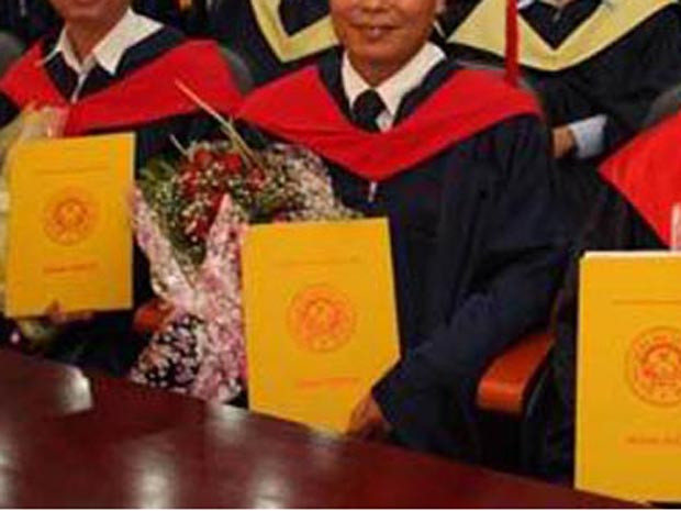 Việt Nam sẽ đào tạo bổ sung ít nhất 20.000 tiến sĩ từ nay đến năm 2010. Tổng kinh phí thực hiện đề án dự kiến là 14.000 tỷ đồng. Việt Nam sẽ đào tạo bổ sung ít nhất 20.000 tiến sĩ từ nay đến năm 2010. Tổng kinh phí thực hiện đề án dự kiến là 14.000 tỷ đồng