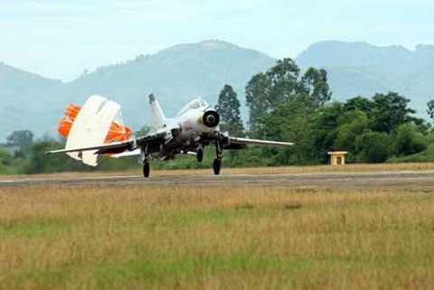 Thời điểm đó, Su-22 là máy bay chiến đấu hiện đại nhất Không quân Nhân dân Việt Nam. Su-22 cũng là chiến đấu cơ duy nhất có tầm bay vươn tới quần đảo Trường Sa