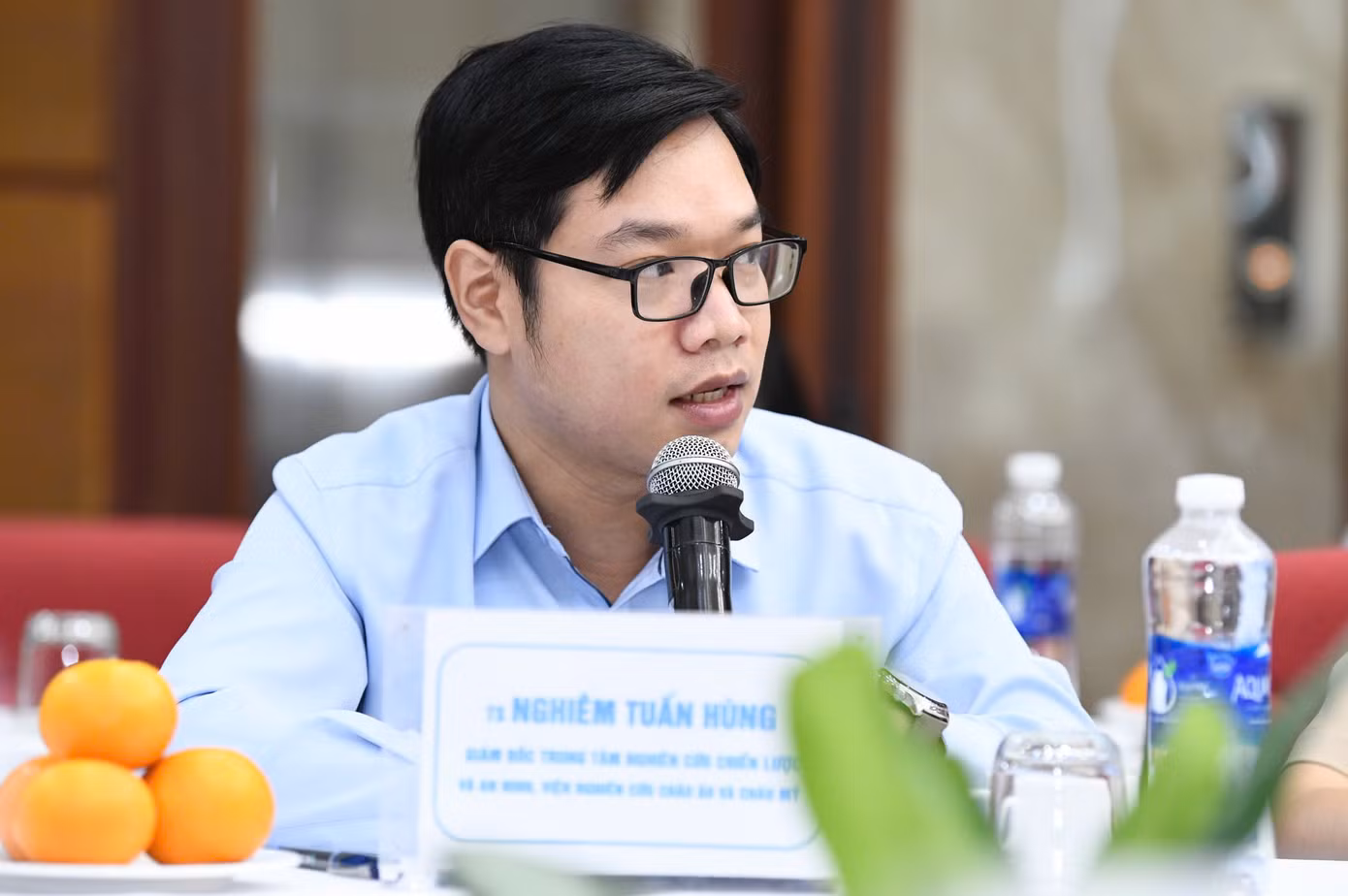 TS. Nghiêm Tuấn Hùng - Giám đốc Trung tâm Nghiên cứu chiến lược và an ninh, Viện Nghiên cứu châu Âu và châu Mỹ. TS. Nghiêm Tuấn Hùng - Giám đốc Trung tâm Nghiên cứu chiến lược và an ninh, Viện Nghiên cứu châu Âu và châu Mỹ.