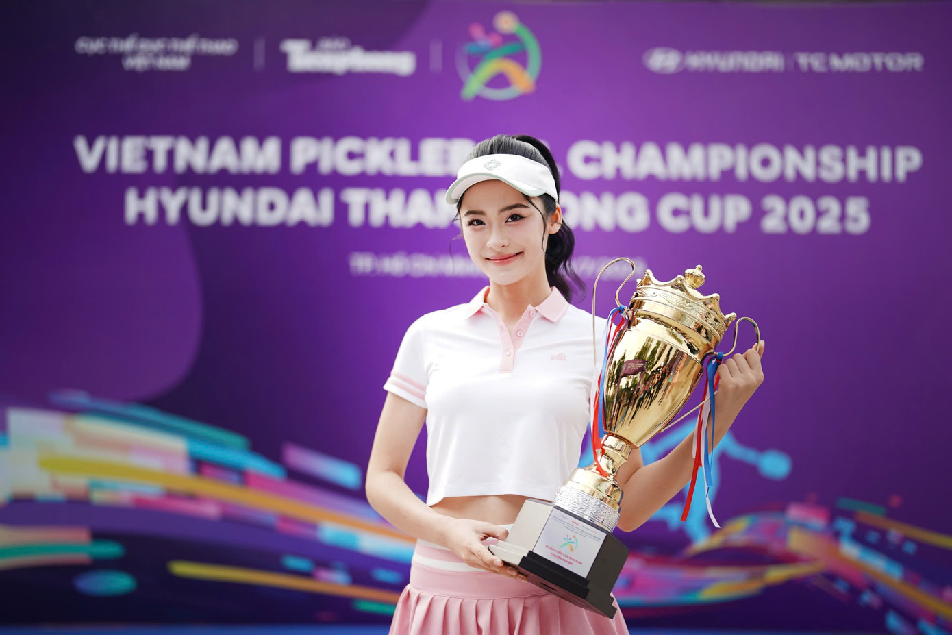 Á hậu 2 Hoa hậu Việt Nam 2024 Nguyễn Thị Vân Nhi. Á hậu 2 Hoa hậu Việt Nam 2024 Nguyễn Thị Vân Nhi.