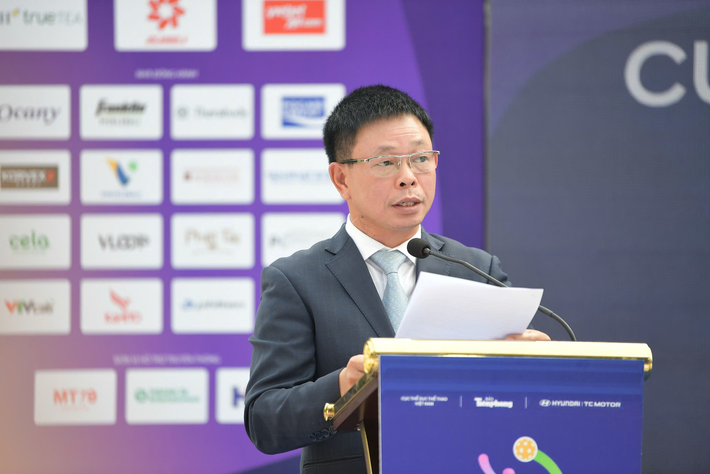 Nhà báo Phùng Công Sưởng – Tổng Biên tập báo Tiền Phong, Trưởng Ban tổ chức Giải Pickleball Việt Nam - Cúp Hyundai Thành Công 2025. Nhà báo Phùng Công Sưởng – Tổng Biên tập báo Tiền Phong, Trưởng Ban tổ chức Giải Pickleball Việt Nam - Cúp Hyundai Thành Công 2025.